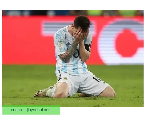 梅西美洲杯决赛受伤退场替补席泪洒赛场瞬间